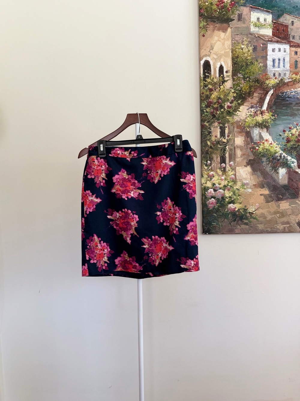 LOFT Navy Floral Pencil Skirt Pink Purple Print Women’s Size 4